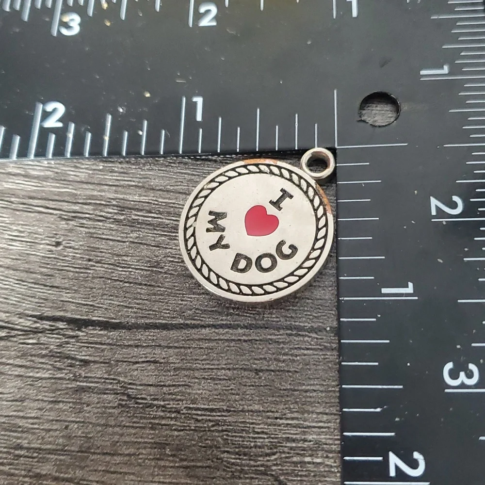 Silver Tone 'I Love My Dog' Pendant P327